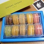 ピエール・エルメ・パリ - 6種類10個入り