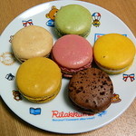 ピエール・エルメ・パリ - 6種類