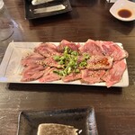 美琉太陽 - ほろよい牛のたたき
