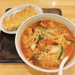 ぎょうざの満洲 - 料理写真: