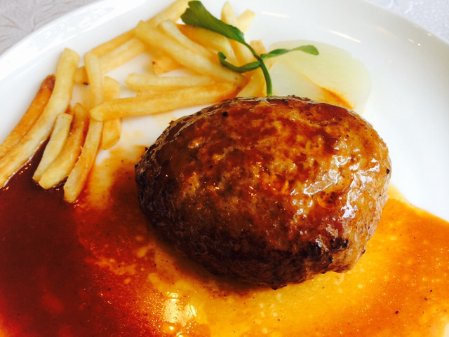 カフェ＆レストラン ベーシック - 前沢（洋食）の写真