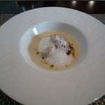 meli melo - 温前菜　春キャベツのスープ　ホタテのグリル　豚足と豚耳のにこごり