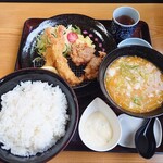 お食事処 モルパ - 「鶏唐揚げエビフライセット」①