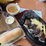 ブロンコビリー - 料理写真:
