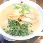 ラーメン男寿狼 - 鶏骨ラーメン