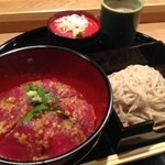 銀座 捨松 - マグロ丼と会津蕎麦のセット。ランチタイムセット