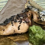 あさや - 八寸：鯉唐揚げ、うろこ煎餅、他季節の物五点盛り