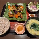 大戸屋 - 