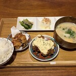 とにかく米にこだわる店 ※米屋 - 唐揚げ豚汁定食