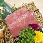 青山 - 刺身五点盛りの本マグロ