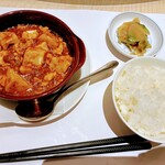 中国料理 四川 - 麻婆豆腐、白飯、搾菜