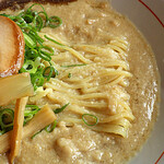 らーめん一作 - 濃厚こってりらーめん LV.10（麺）