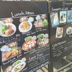  IN THE GREEN - 休日に出ていたメニュー看板