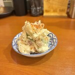 大衆酒場るーつ - 燻製チーズポテサラ
