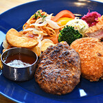 SOCO - 大人様ランチ(ハンバーグ＆クリームコロッケ＆ビーフカツレツ)
