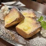 喫茶トお酒 襤褸 - 焼きシフォン　ラムレーズン