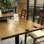 焼肉・韓国料理 KollaBo - テーブル席