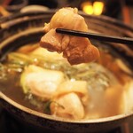秋田比内地鶏生産責任者の店　本家あべや - きりたんぽ鍋（比内地鶏）
