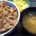 吉野家 - 牛丼 並 をBセットで注文（お新香とみそ汁付き）プラス130円