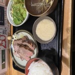 大宮牛タンいろ葉 - 