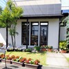 インコントラーレ - お店の前はガーデニングが美しい❣️