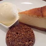 San-rin-sya - 「デザート　プレート　Ｂ」バニラアイス、ハーフチーズケーキ、セサミクッキー」
