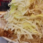 太一商店 - ラーメン カチ盛 野菜増し　