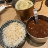 肉汁餃子と190円レモンサワー 難波のしんちゃん - 