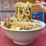 ラーメン二郎 - 麺リフト