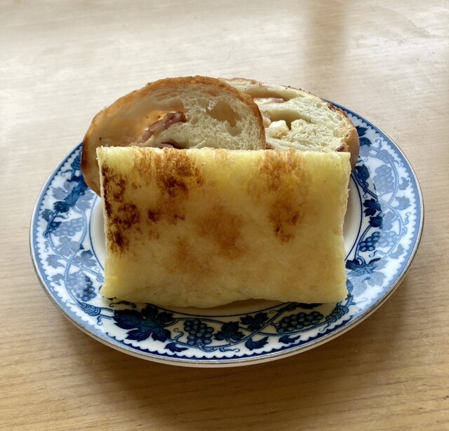 どんぐり 大通店 （DONGURI） - 大通/パン | 食べログ