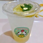 スイーツBar - 自家製レモンスカッシュ（アップル風味）
　　　　　　　　　　　　       税込み480円