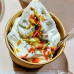 スイーツBar - ベビースターソフトクリーム　税込み450円
         スイーツ部門人気No.１　との事
　　中にもたっぷりベビースター!!