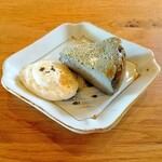 築古喫茶 - 黒ごまバスクチーズケーキ