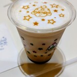 スイーツBar - おやつタウンカフェラテ　
　　オリジナルラテアート付き　税込み580円
６種の絵柄から選べます〜