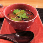 時の宿 すみれ - 肩三角とふきのとうの牛骨スープ茶漬け