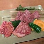 トトリ - 上ロース食べくらべセット、かいのみカルビ