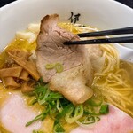 伊駄天 - 限定極みワンタン麺塩
