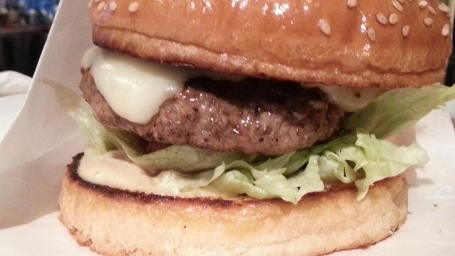 レジェンズ スポーツバー - american cheese with monterey jack ④