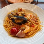 オリーブの丘 - 料理写真:海の幸とチェリートマトのペスカトーレセット。
恒例母とのランチ(^O^)