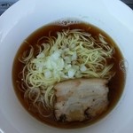 煮干乱舞 - 限定 煮干そば　動物系ゼロのスープ。煮干と水とカエシのみ。濃い煮干に甘めのカエシでちょい日本蕎麦寄りの美味しさ。ツボりました♪