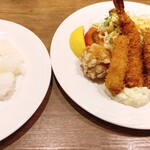 グリル 樹林亭 - ミックスフライセット　スープ付き