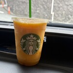 スターバックスコーヒー - ドリンク写真:マンゴー パッション ティー フラペチーノグランデサイズ624円。