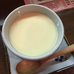 こいで - 同じくお通しの茶碗蒸し 2015.03