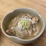 串焼や 軍鶏  - もつの煮込み