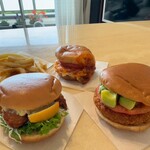 モスバーガー - 料理写真:限定海老カツ他