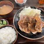 生姜焼き食堂 上出来 - 