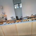 ga-o - 店内入り左から並びながら取って右端のレジへ！の導線