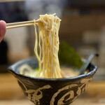 麺屋 蝉 - 煮干しらーめん 930円