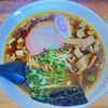 菜華軒 - ラーメン850円、一通りのものが入っています♬
