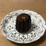 おやつ工房 ひびのや - 料理写真:カヌレ　300円